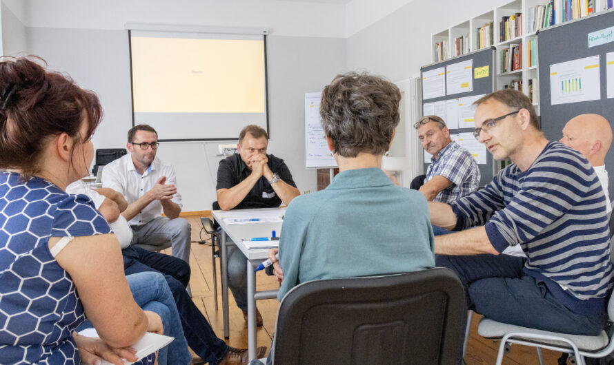 Einladung zum 1. Dorfstammtisch OSL am 7. Mai 2025